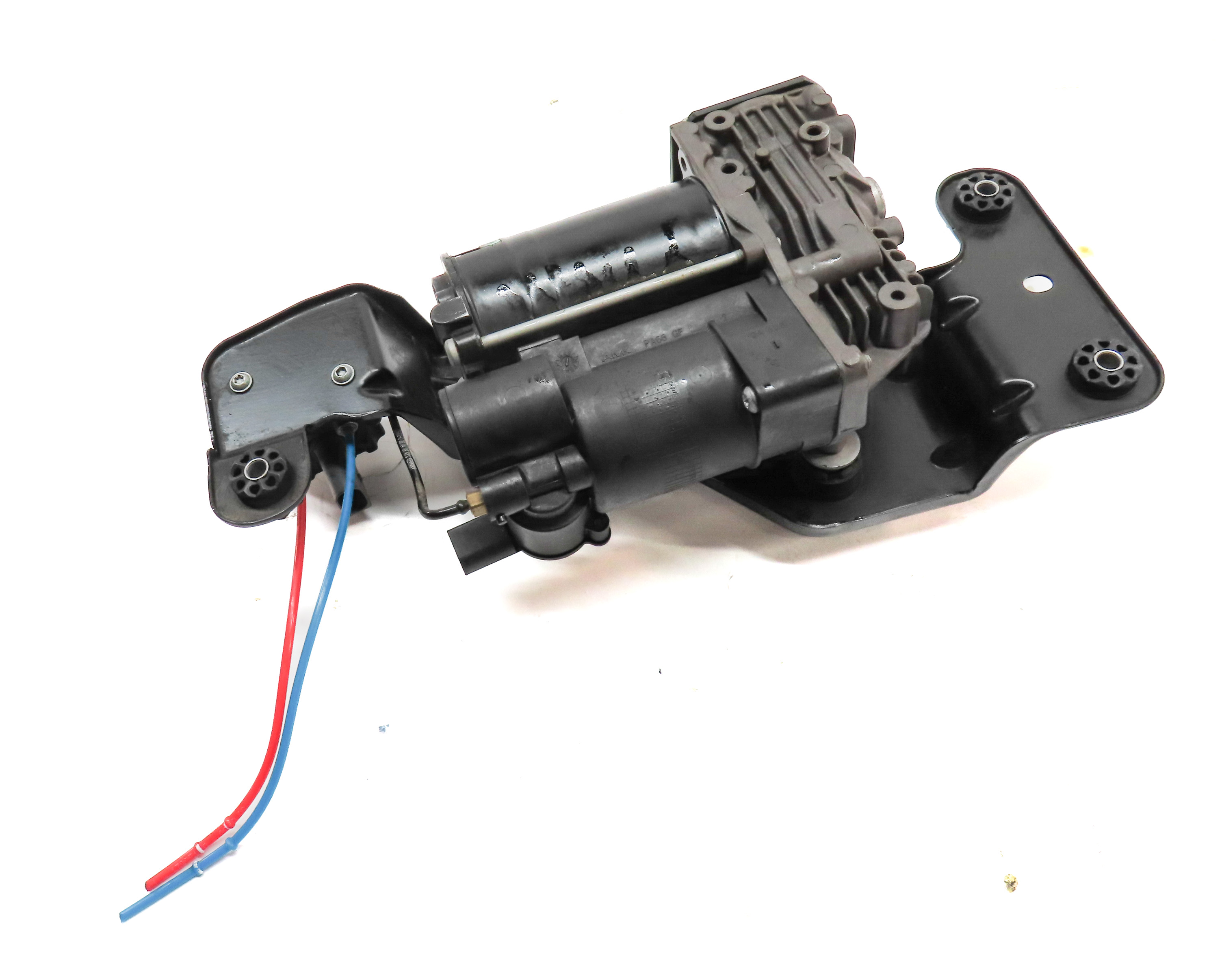 07-14 BMW X5 X5M X6 X6M (E70 E71 E72) AIR SUSPENSION COMPRESSOR PUMP MOTOR (AMK) — exact item pictured